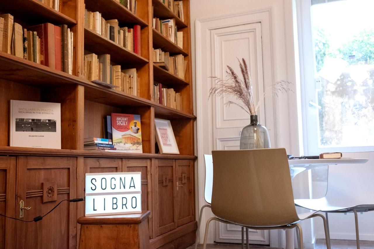Sognalibro Bed And Books Bed & Breakfast Ragusa Exterior photo